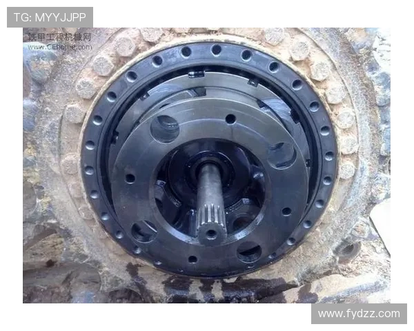 挖掘机驱动齿磨损更换